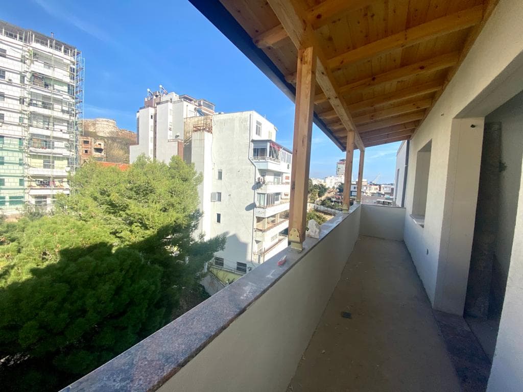 SHITET APARTAMENT 3+1 RRUGA TAULANTIA, VOLLGA, DURRES.