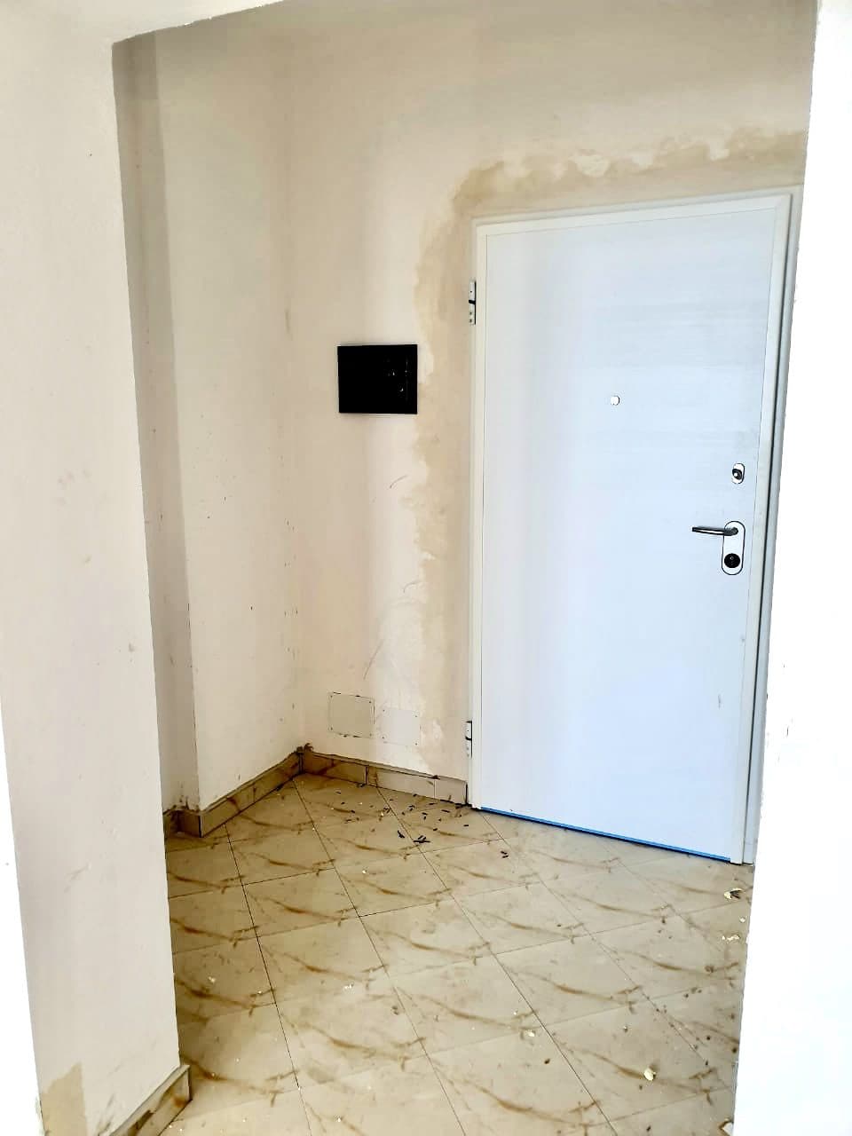 SHITET APARTAMENT 2+1 PERBALL DETIT VOLLGA,DURRES. 4