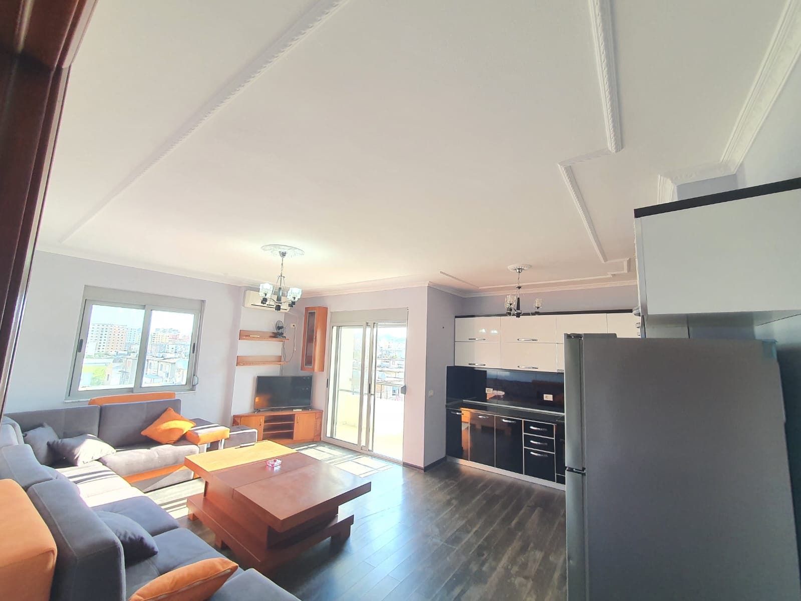 JEPET ME QERA APARTAMENT 2+1 PRANE,FUSHES SE RERES,LAGJA 18,DURRES