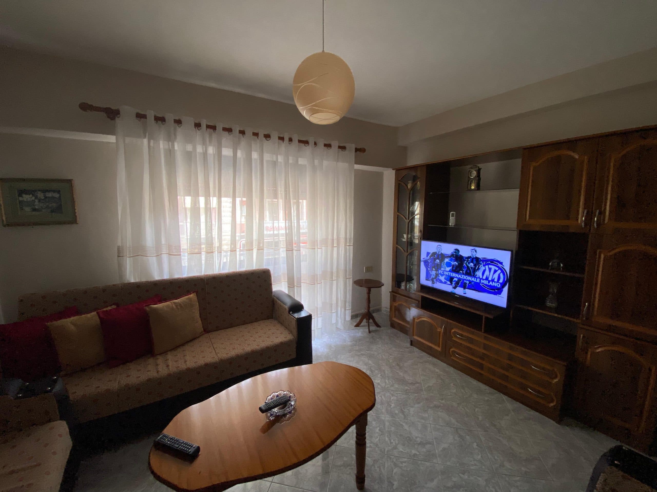 JEPET ME QERA APARTAMENT 2+1, BULEVARDI KRYESOR,DURRES. 2