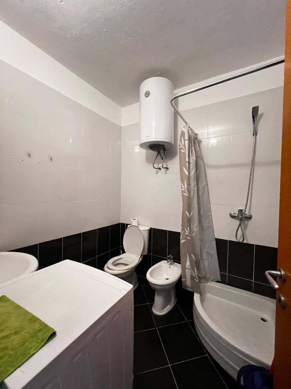 SHITET GARSONIERE PRANE HOTEL BLEART, GOLEM 3