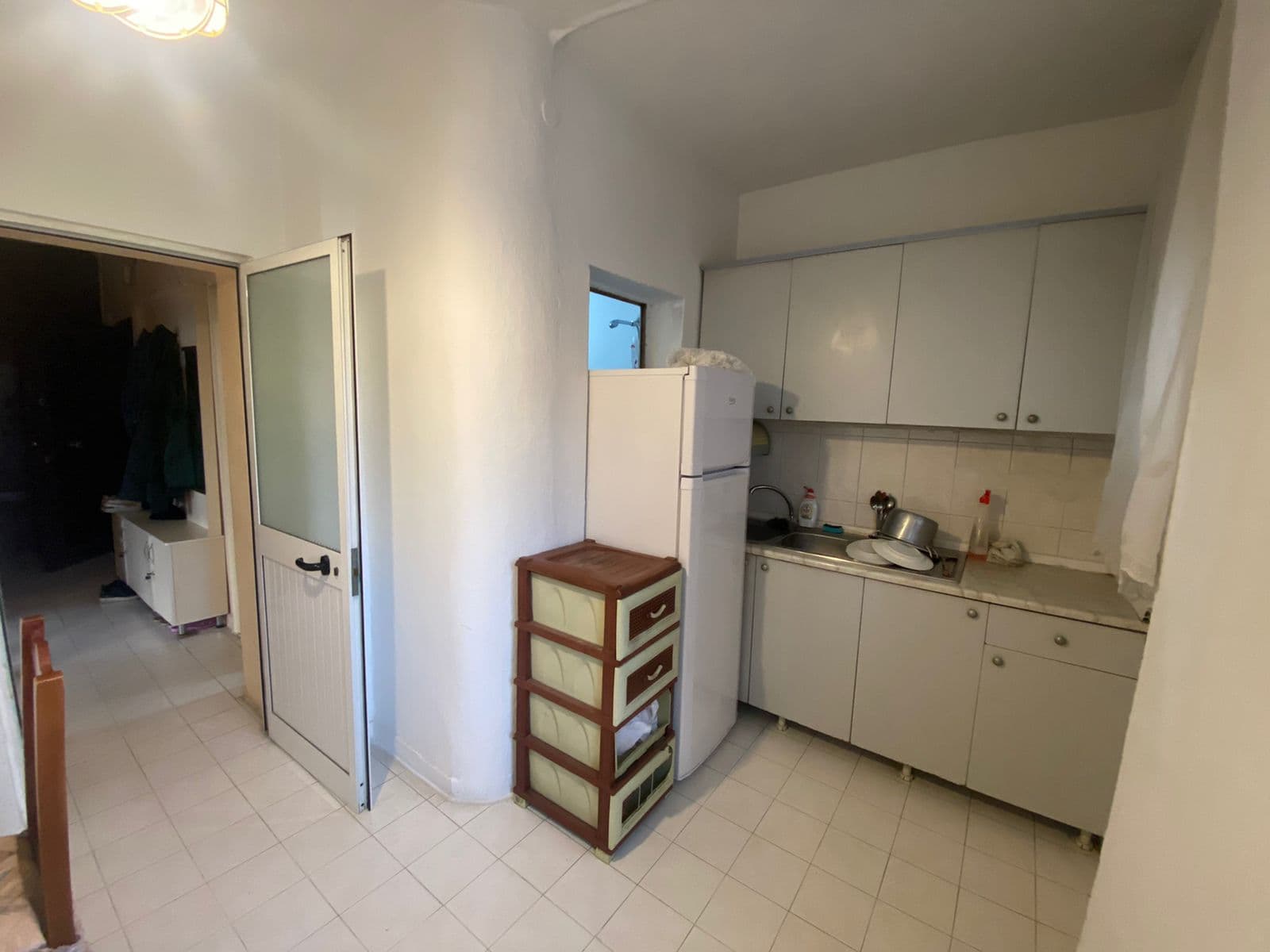 SHITET APARTAMENT 2+1 PRANE DREJTORISE SE POLICISE, DURRES. 4