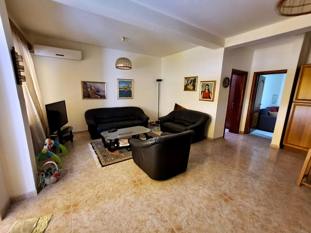 SHITET APARTAMENT 3+1+GARAZH RRUGA TAULANTIA, VOLLGA ,DURRES. 2