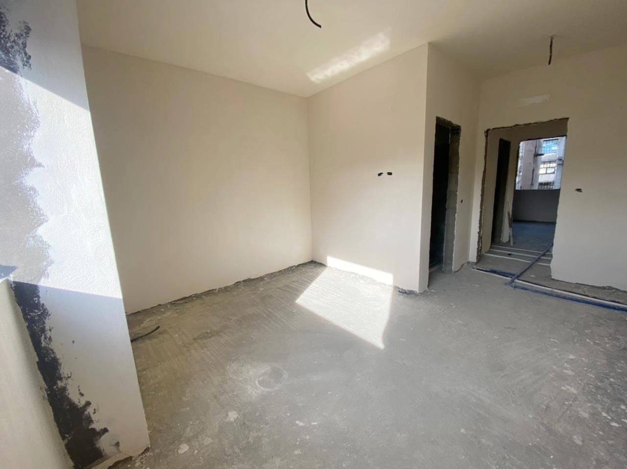 SHITET APARTAMENT 2+1 PRANE STADIUMIT,DURRES. 2