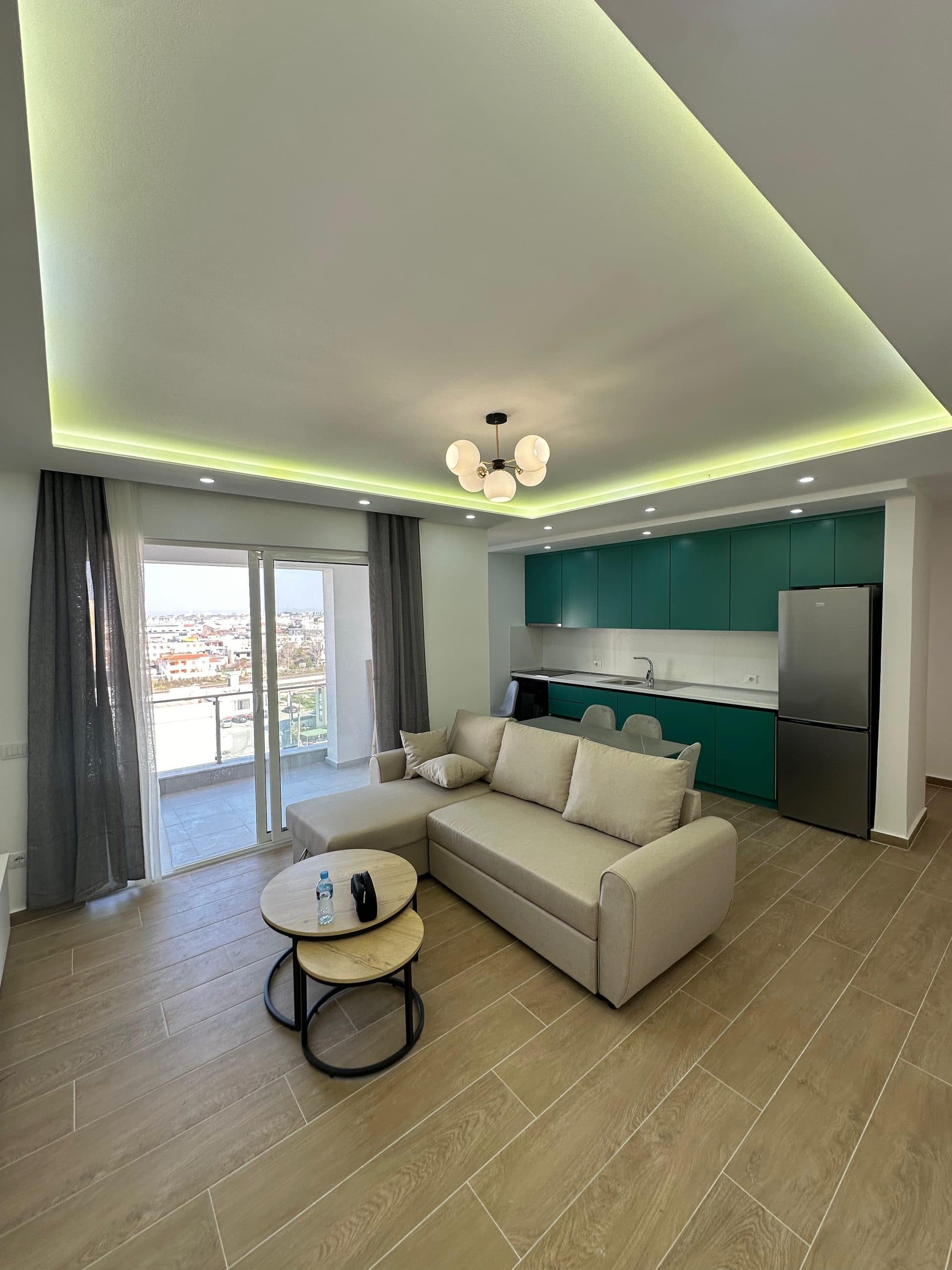 JEPET ME QERA APARTAMENT 2+1, KALI I TROJES PLAZH, DURRES.