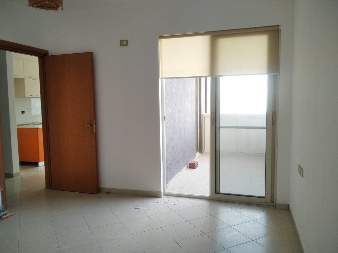 SHITET APARTAMENT 1+1 PRANE ISH RAJONI LAGJA 5,DURRES. 4