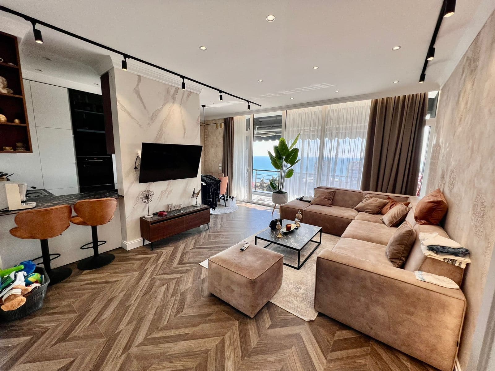 SHITET APARTAMENT 2+1 + GARAZH PRANE VILES ZOGUT, DURRES.
