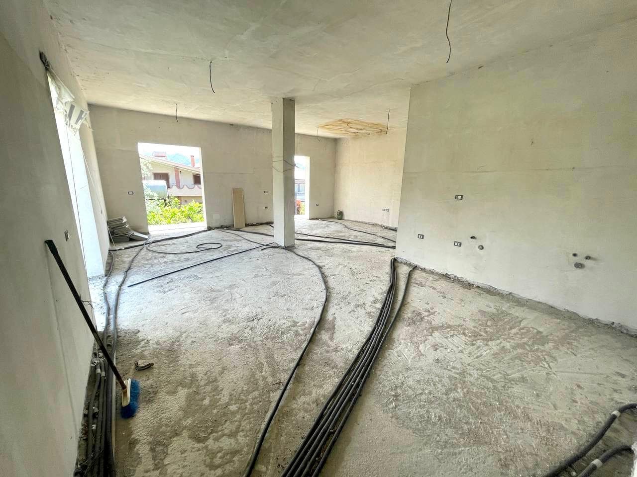 SHITET VILE 2 KATESHE, MAMINAS,RRUGES GJIRIT LALEZIT, DURRES.