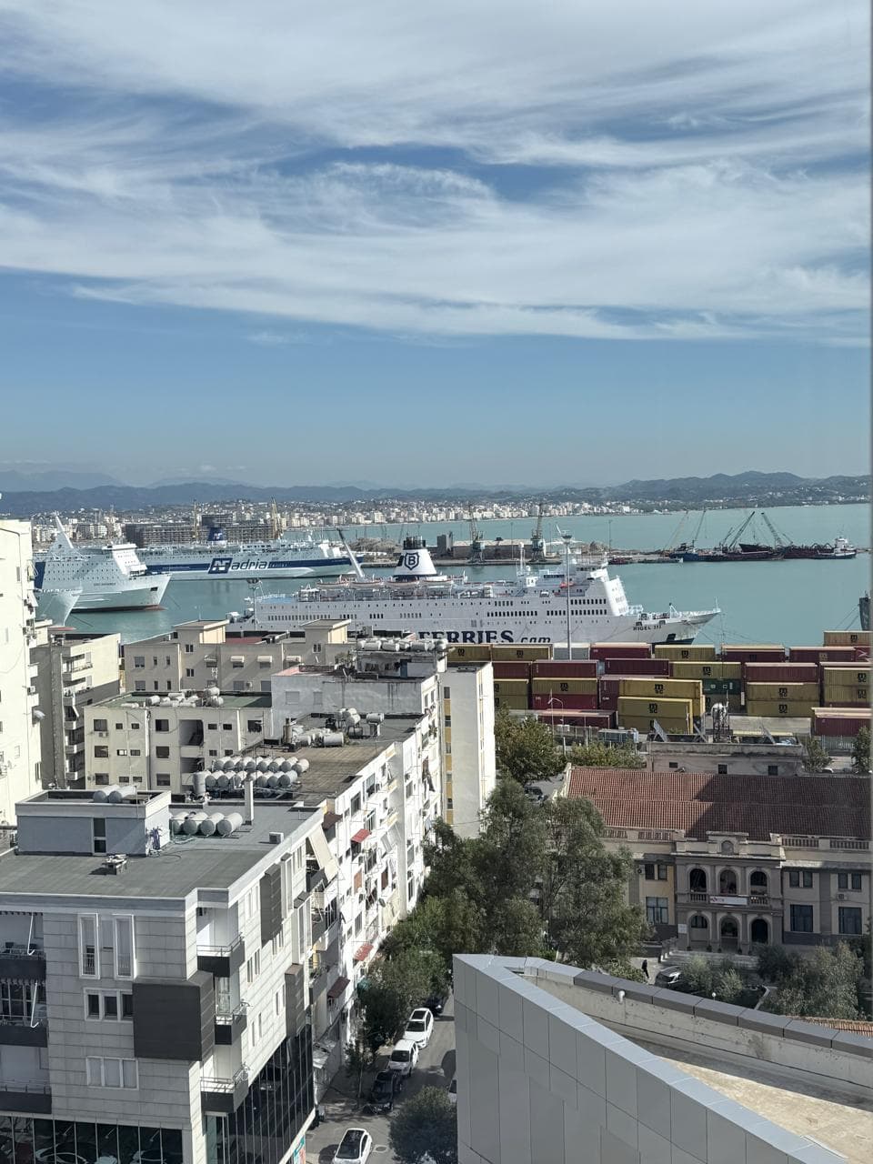 JEPET ME QERA APARTAMENT 1+1 ZONA BASHKIS DURRES 2