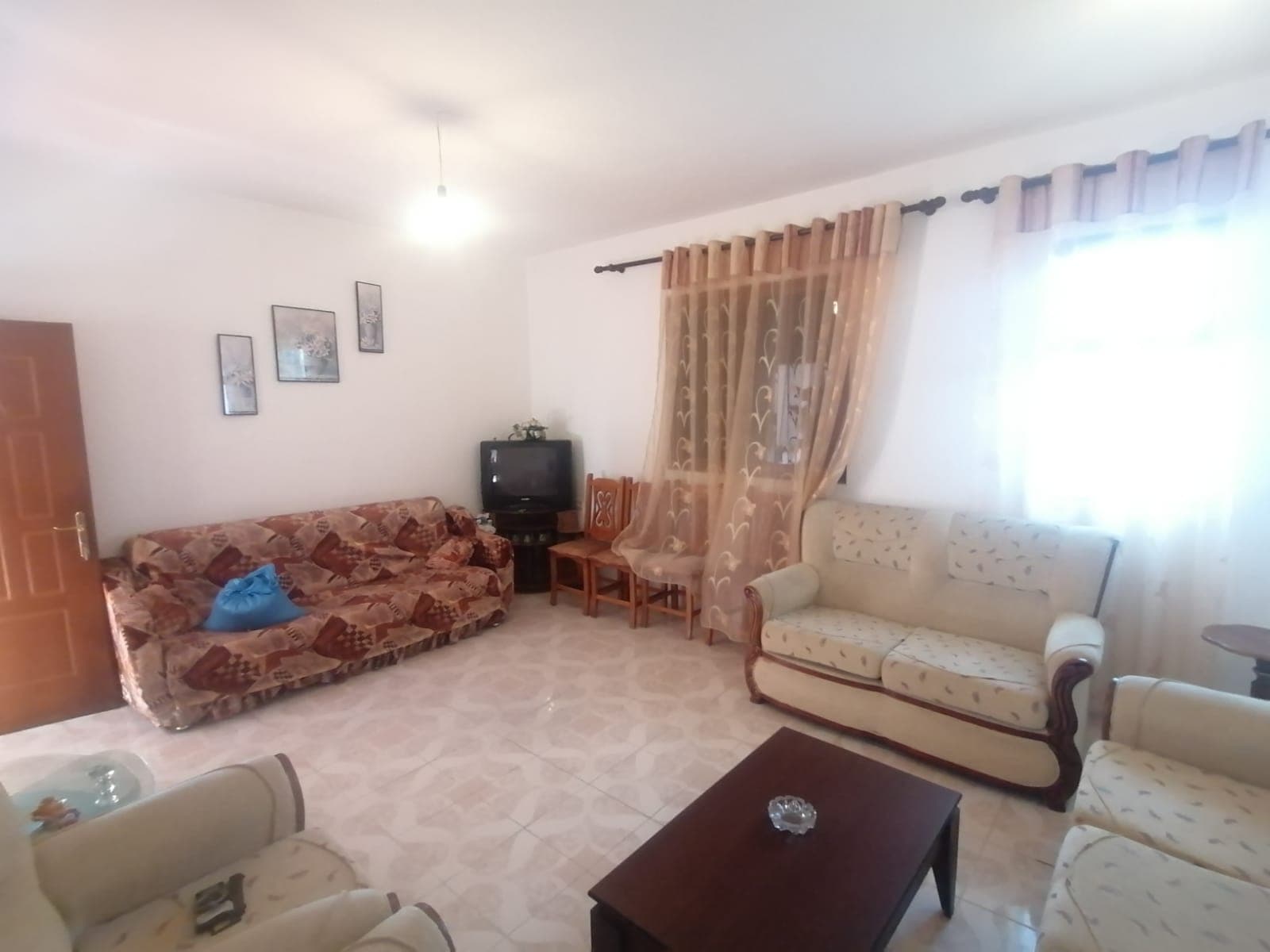 SHITET SHTEPI PRIVATE 2 KATESHE NE QERRET,DURRES.