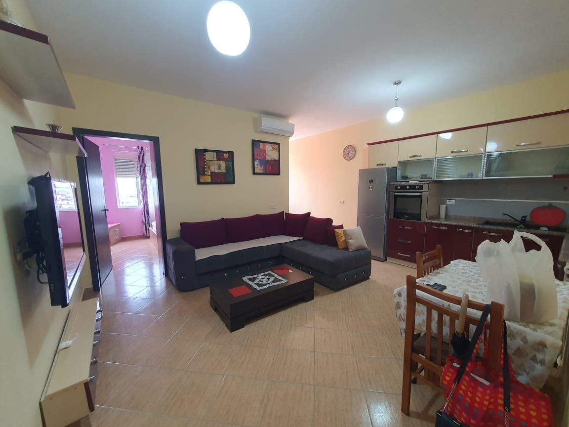 SHITET APARTAMENT 1+1 PRANE KAZAZIT,DURRES.