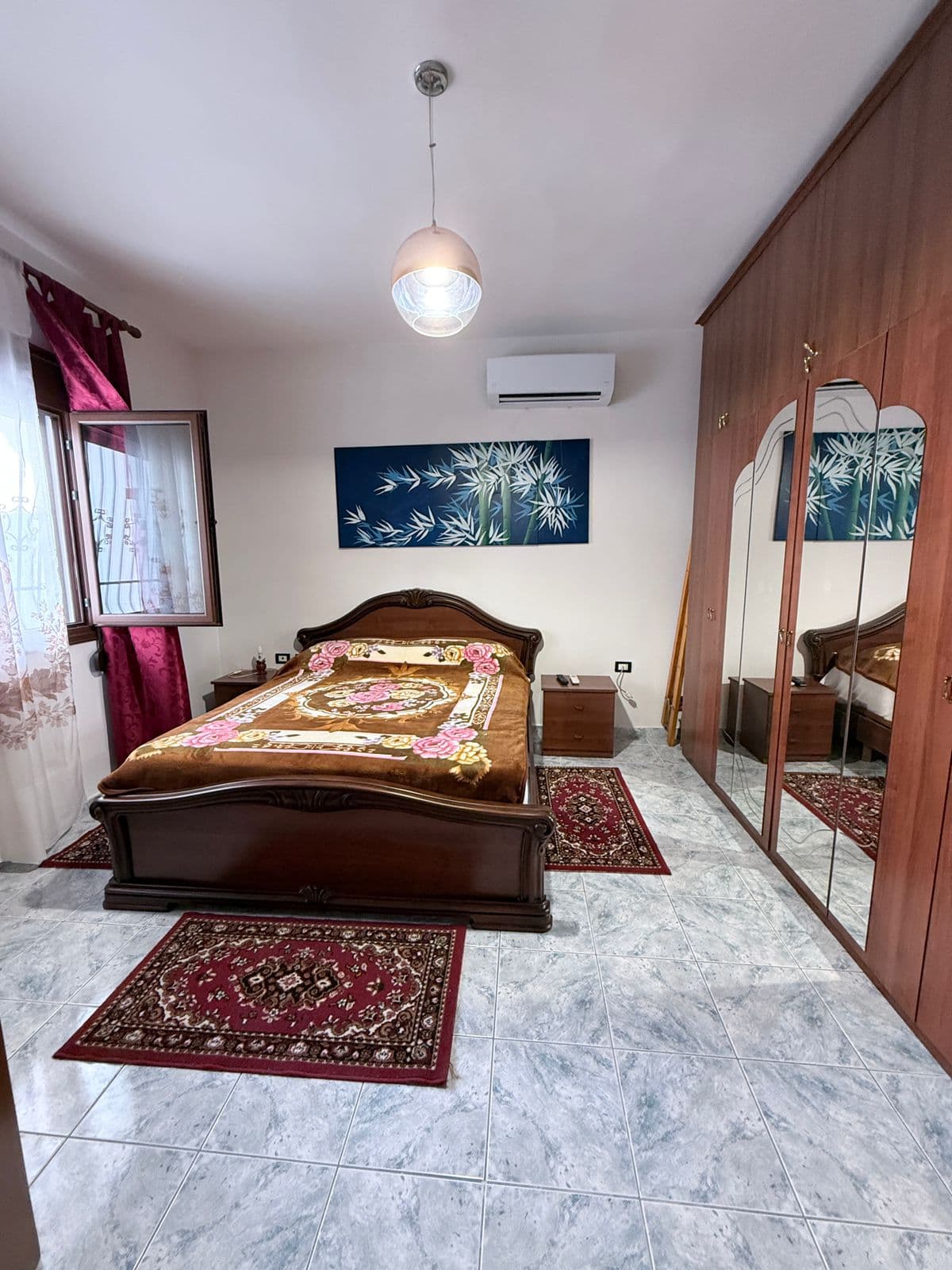 JEPET ME QERA SHTEPI PRIVATE PALLATI SPORTIT DURRES 2