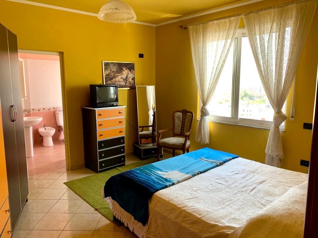 JEPET ME QERA APARTAMENT 2+1 , PERBALL PORTIT , DURRES. ( Vetem per te huaj ) 3