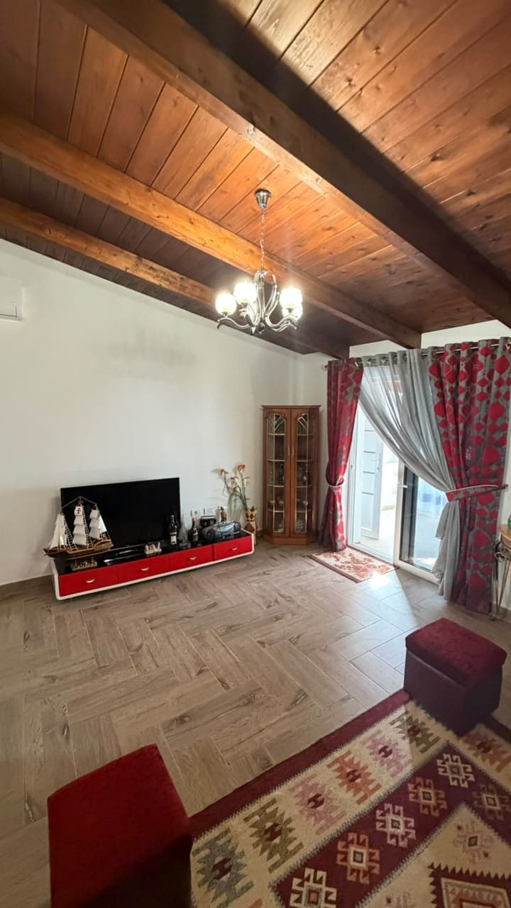 JEPET ME QERA APARTAMENT 1+1+DEPO PRANE MARKATES, DURRES 2