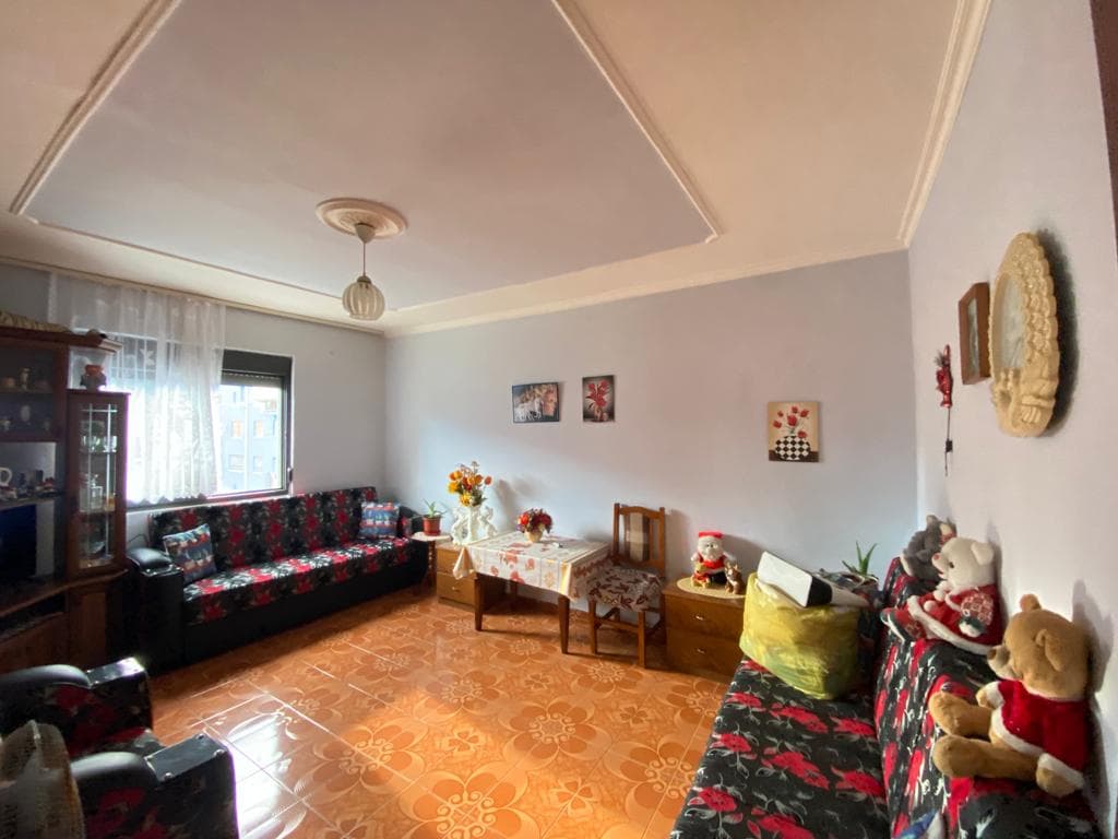 SHITET APARTAMENT 1+1 PRANE STADIUMIT,LAGJA 18,DURRES.
