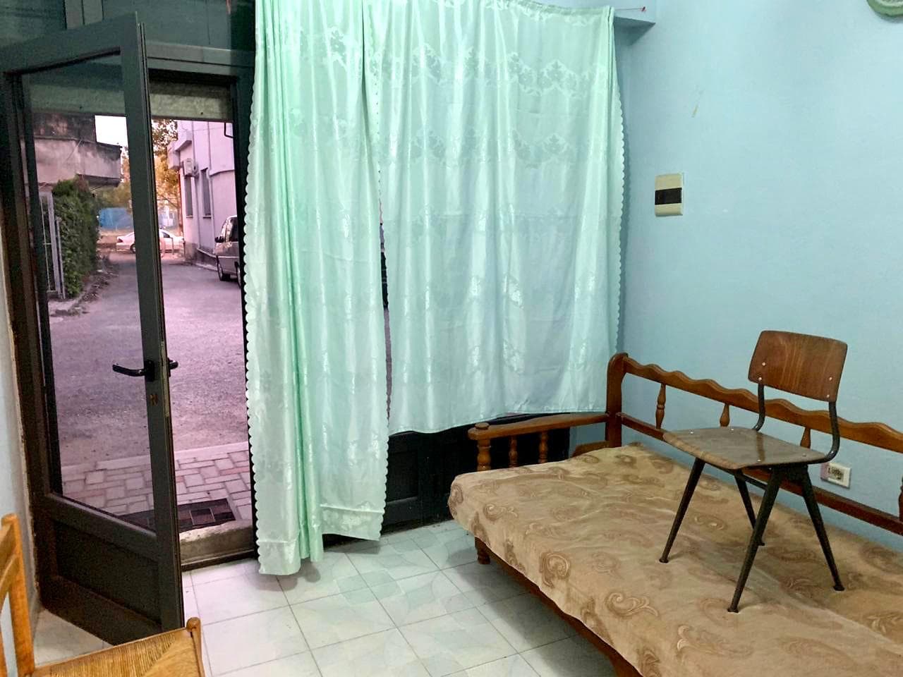 JEPET ME QERA SHTEPI PRIVATE, LAGJA 18, DURRES