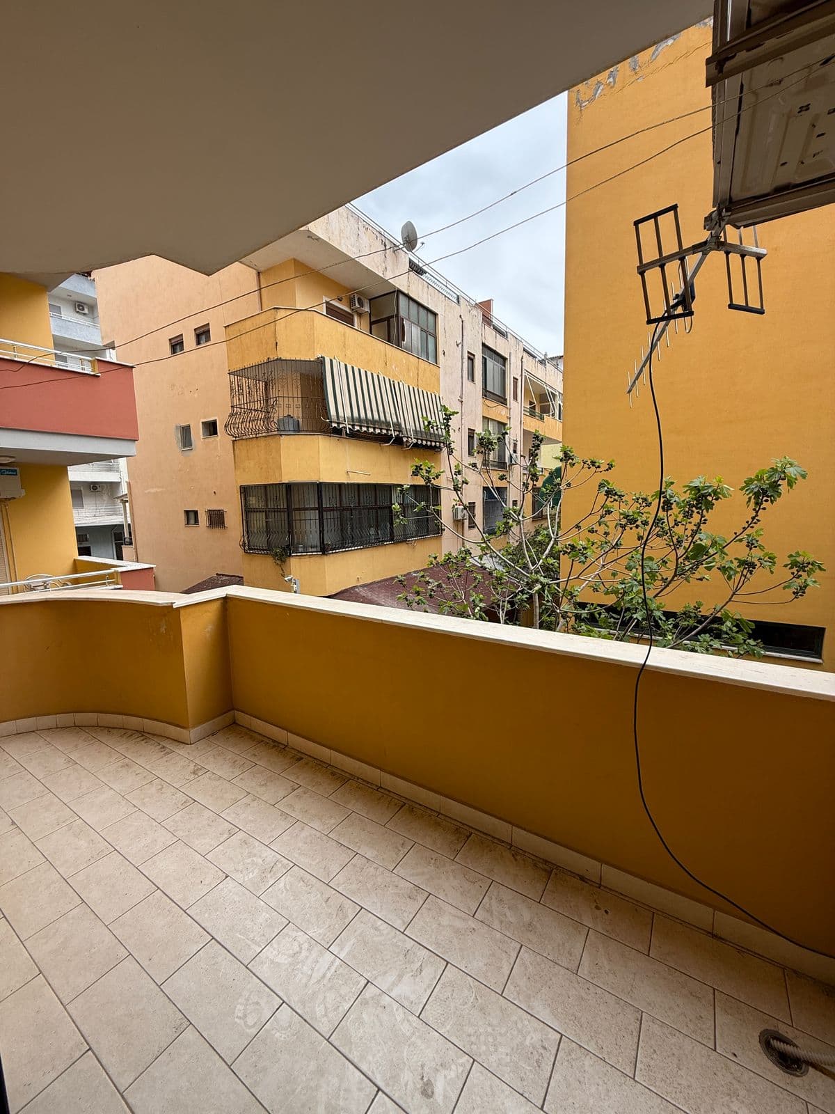 SHITET APARTAMENT 1+1 SHKEMBI KAVAJES 3