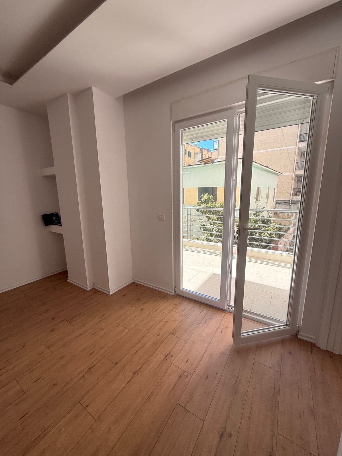 SHITET APARTAMENT 2+1+2 ISH RAJONI I POLICISE, DURRES 2