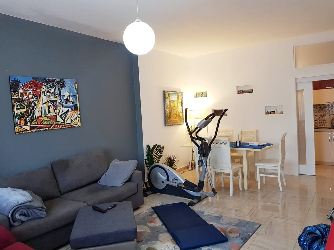 SHITET APARTAMENT 2+1 PRANE AMFITEATRIT,DURRES. 2