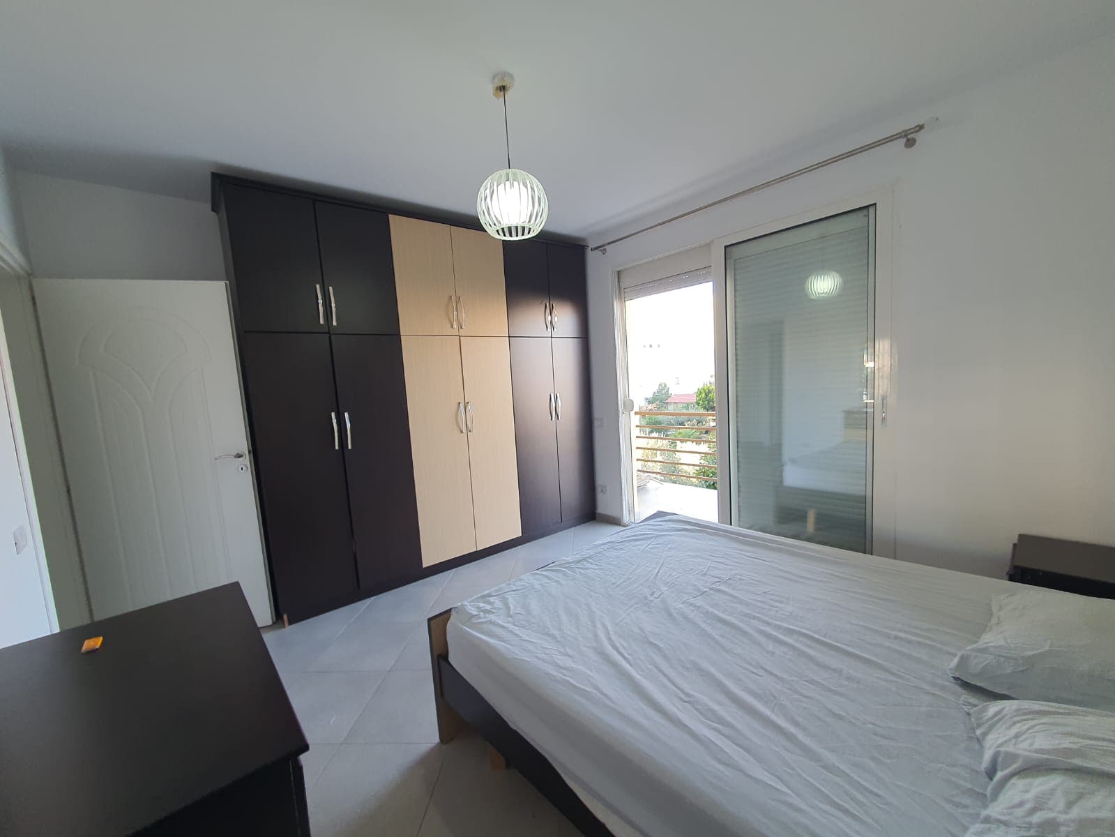 JEPET ME QERA APARTAMENT 1+1 PRANE SHKOLLES BAJRAM CURRI PLAZH, DURRES. 4