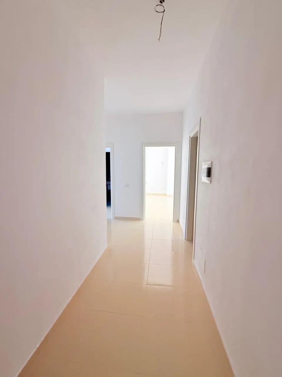 SHITET APARTAMENT 2+1 OSE 3+1 ZONEN E ISH URT DURRES 3