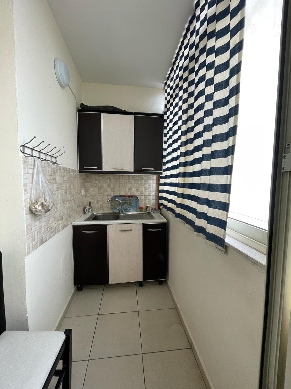 JEPET APARTAMENT ME QERA 2+1 ISH URT , DURRES. 4