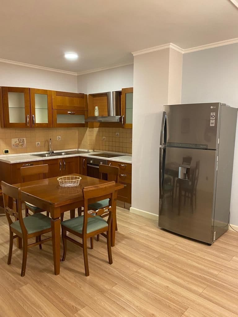 JEPET ME QERA APARTAMENT 1+1 PRANE HOTEL EMPIRE , PLAZH, DURRES. 4