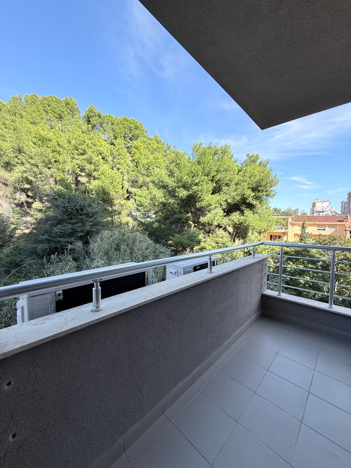 JEPET ME QERA APARTAMENT 1+1 VOLLGA DURRES