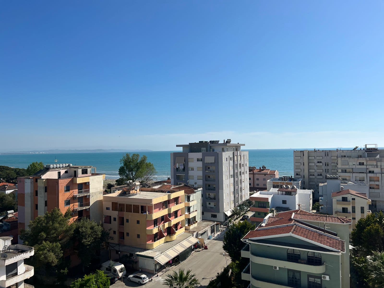 SHITET APARTAMENT 2+1+2 NE ILIRIA PLAZH, DURRES. 2
