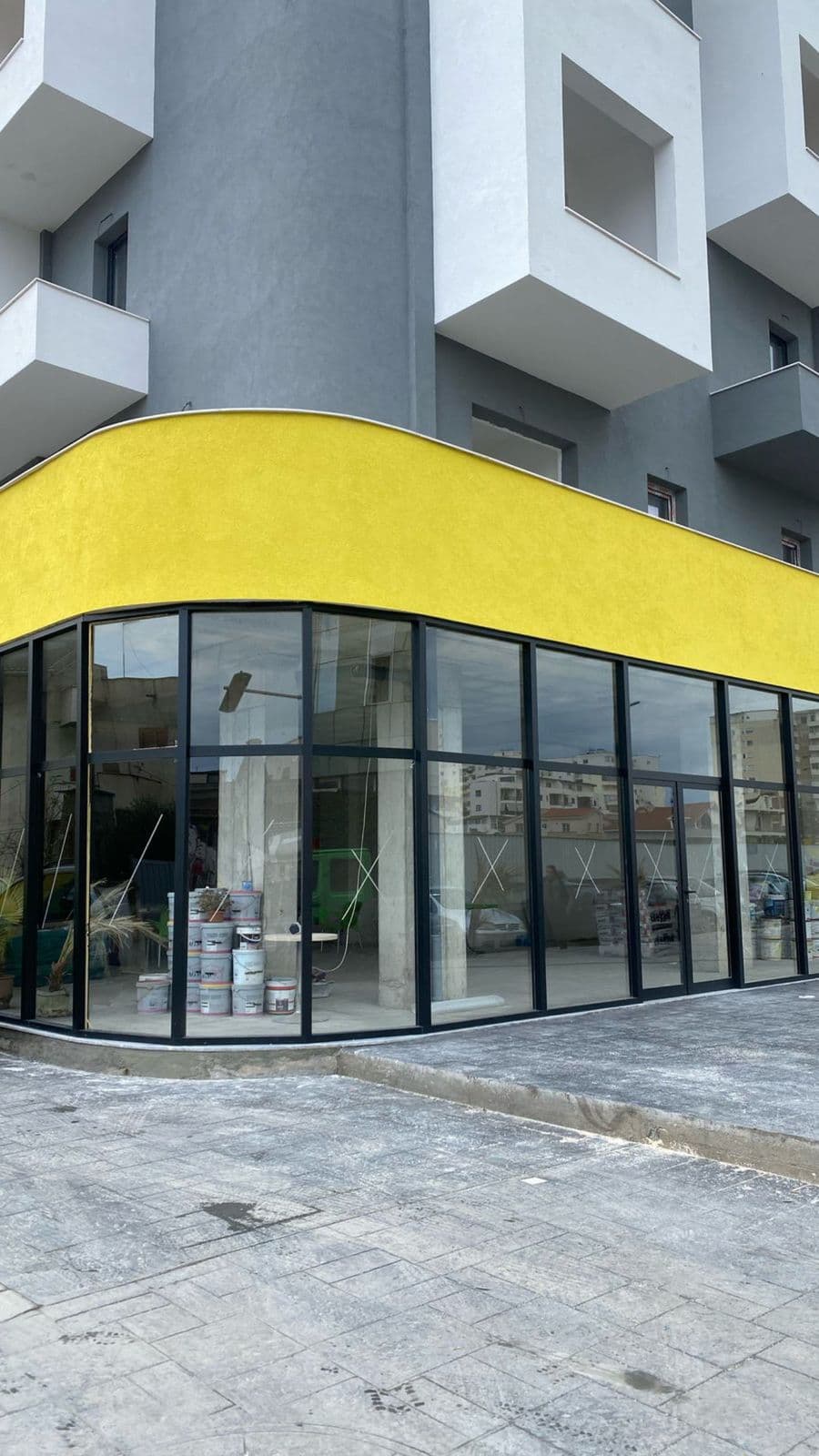 JEPET ME QERA NJESI BIZNESI 220/m2 2