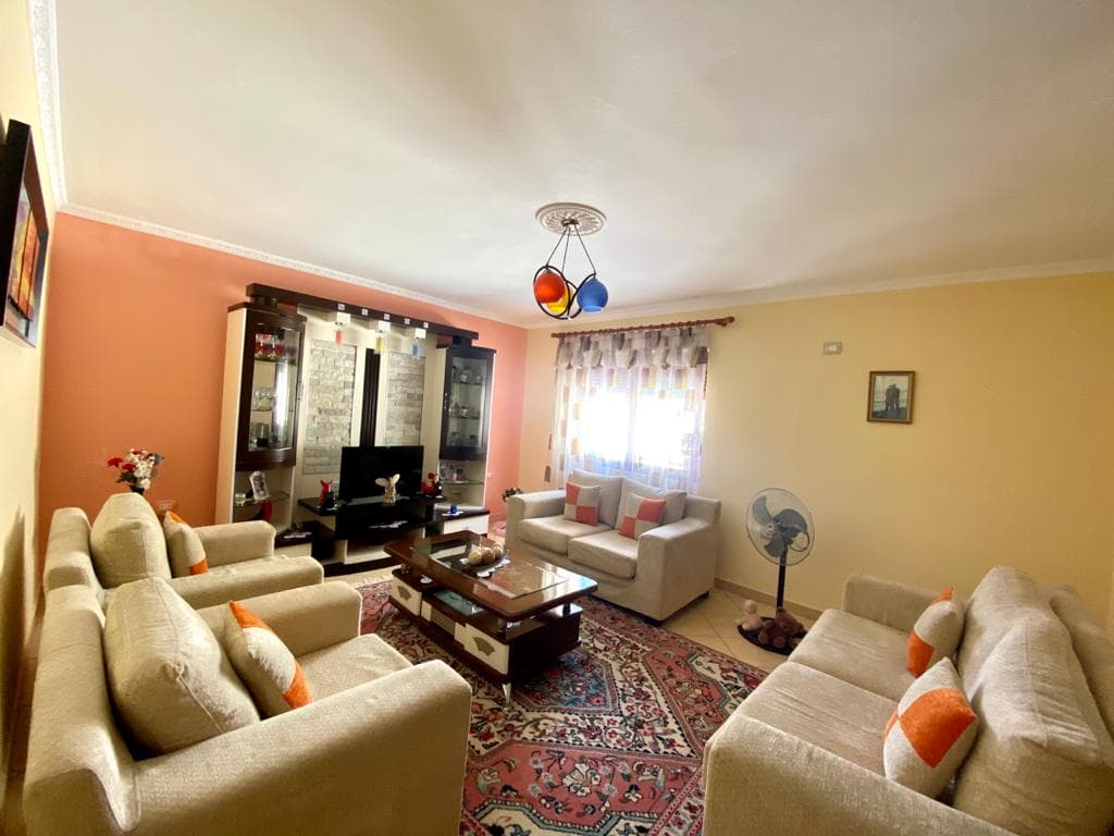 SHITET APARTAMENT 3+1 RRUGA HYSEN KERTUSHA, DURRES.