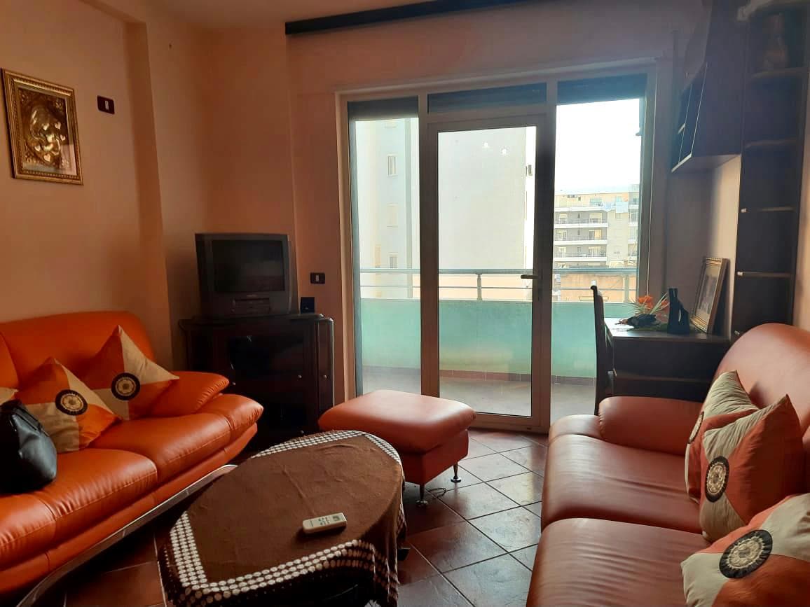 SHITET APARTAMENT 1+1 LAGJA 6, PRANE ISH RAJONIT, DURRES.