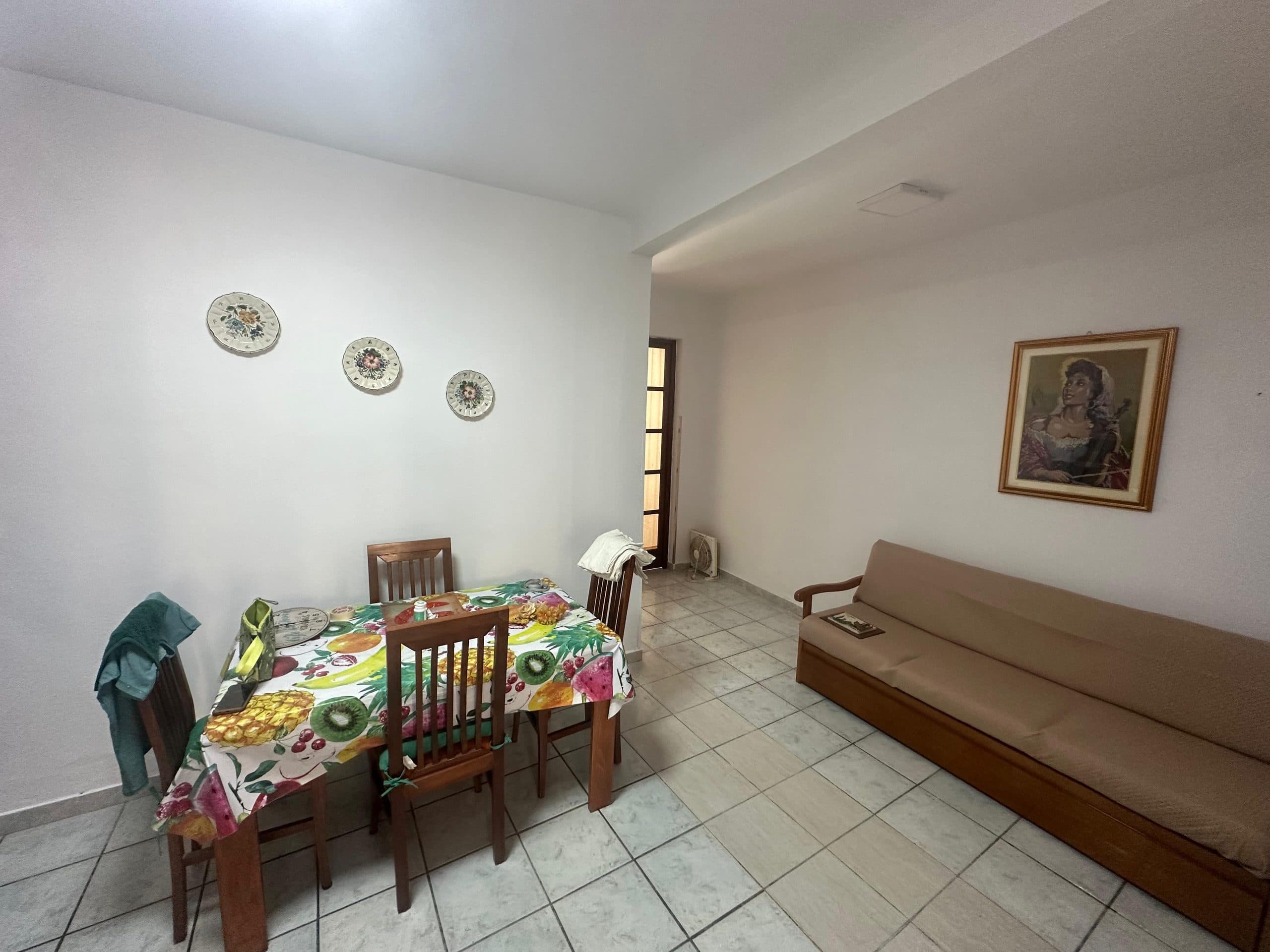 JEPET ME QERA APARTAMENT 2+1, PRANE GJYKATES, DURRES.