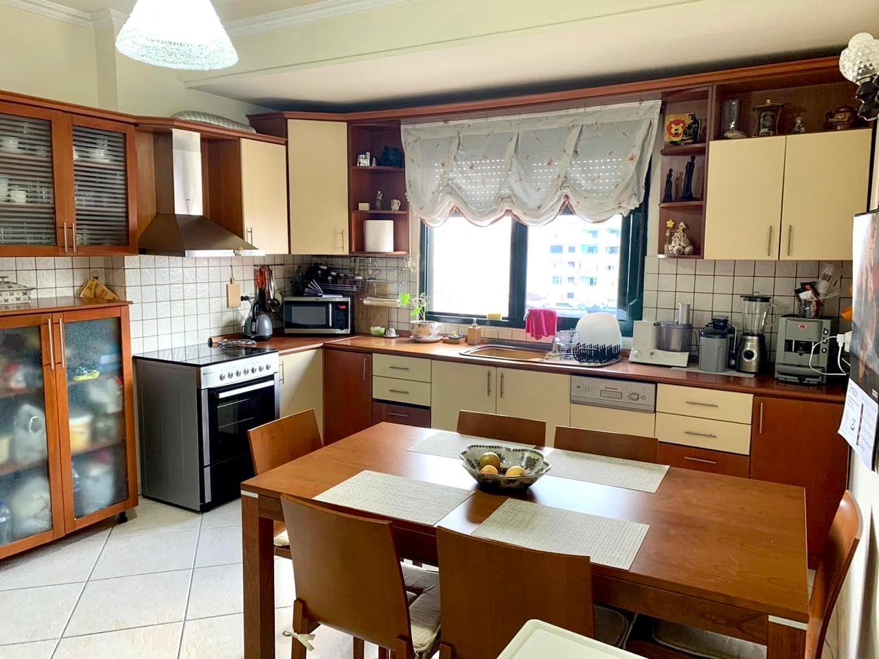 SHITET APARTAMENT 3+1 PRANE ISH RAJONIT TE POLICISE, DURRES. 2