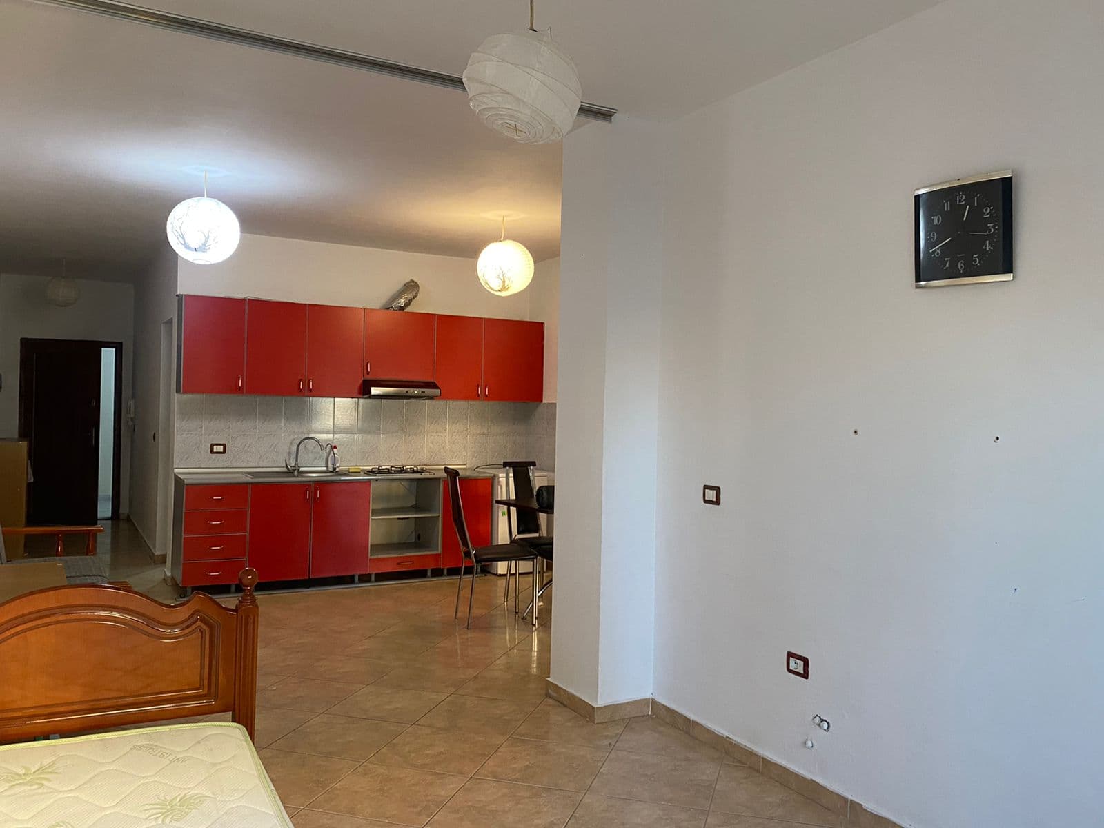 SHITET APARTAMENT 1+1 PRANE HOTEL FLORIDES, PLAZH, DURRES. 2