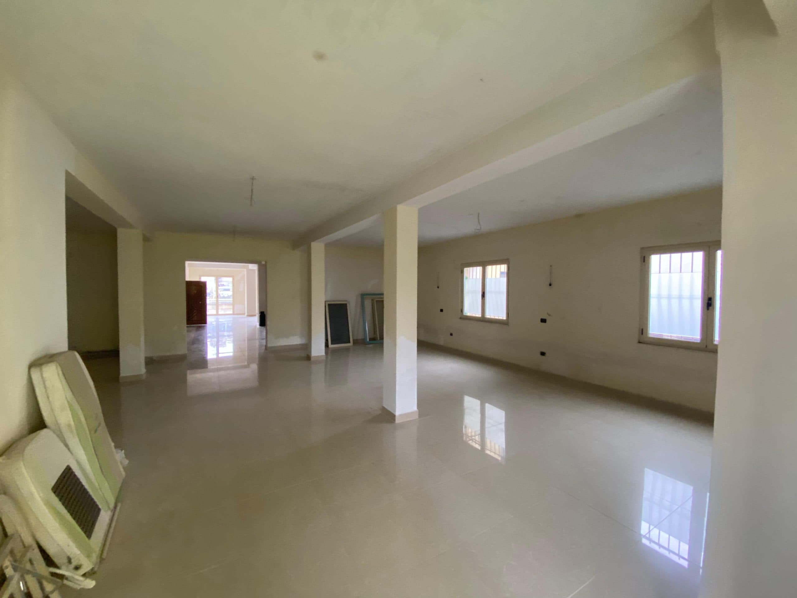 JEPET ME QERA AMBIENT BIZNESI PRANE SPITALIT, DURRES. 2