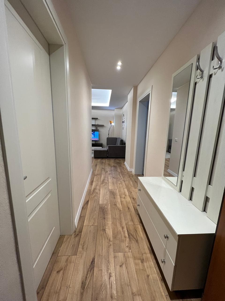 JEPET ME QERA APARTAMENT 2+1 PLAZH DURRES 2