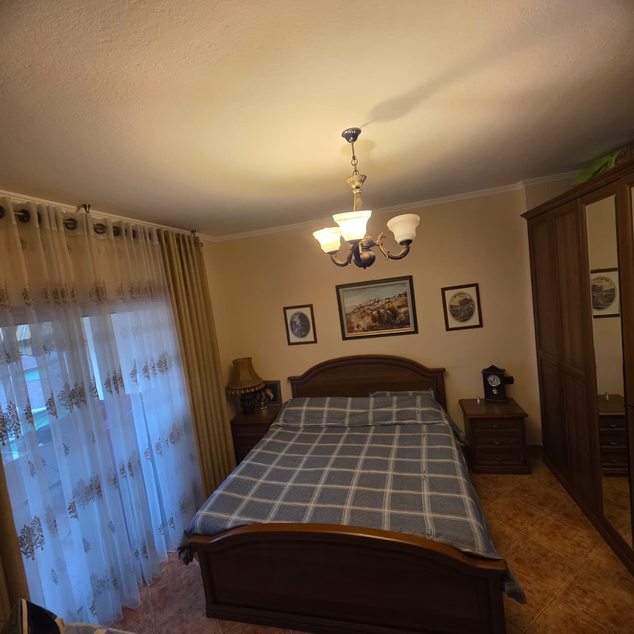 SHITET APARTAMENT 3+2+2+3 BALLKONE, PRANE GJYKATES, DURRES.