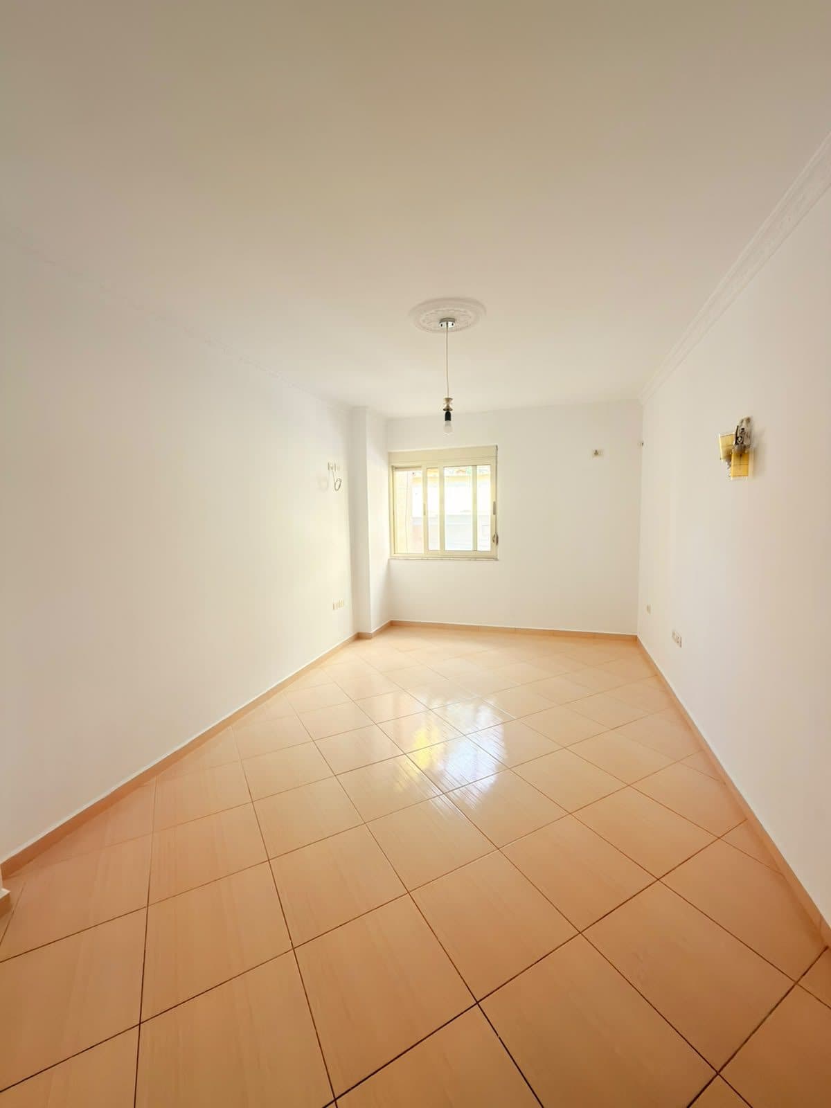 SHITET APARTAMENT 3+1+2 NE ZONEN E SHKOZETIT, DURRES 4