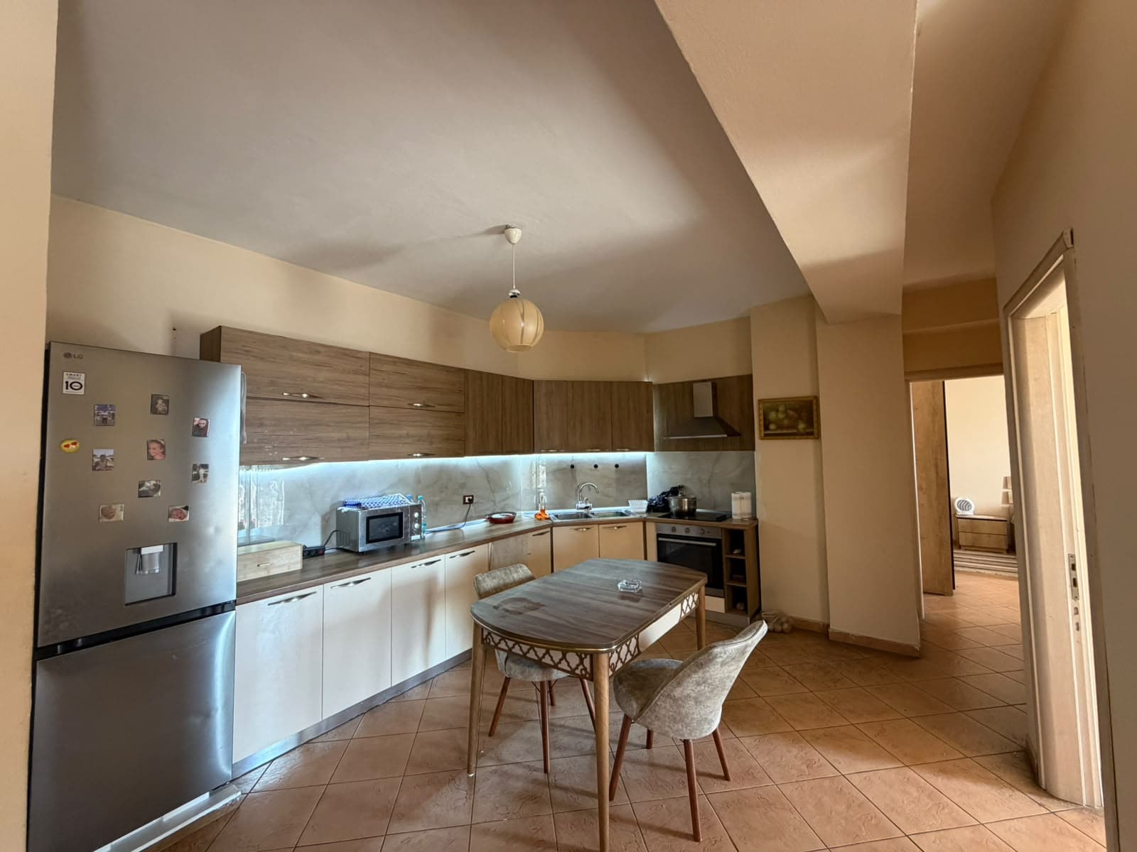 JEPET ME QERA APARTAMENT 2+1 RRUGA E FRIGORIFERIT, PLAZH, DURRES 2