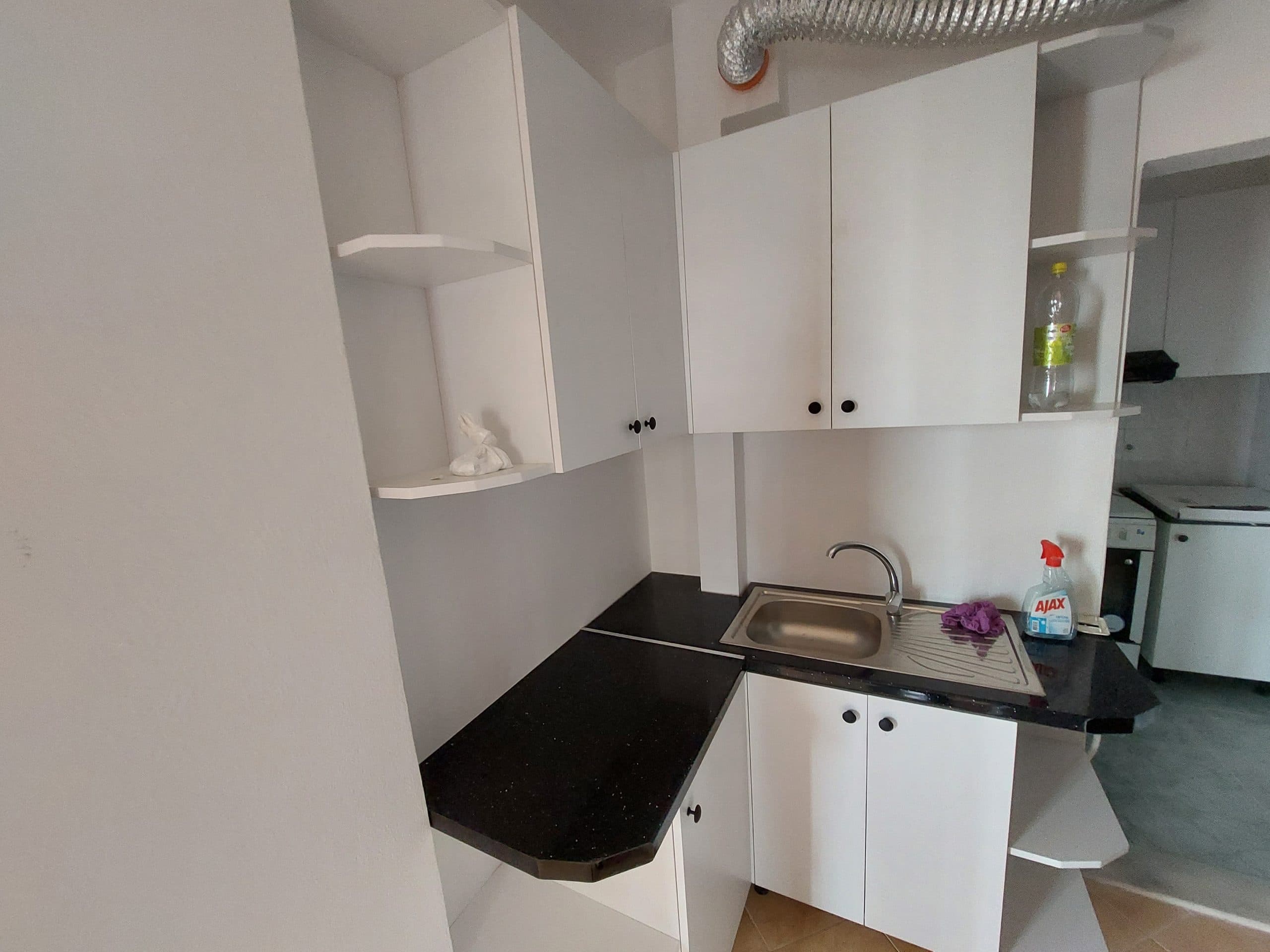 JEPET ME QERA APARTAMENT 1+1 , PRANE HOTEL ADRIATIK, PLAZH, DURRES. 2