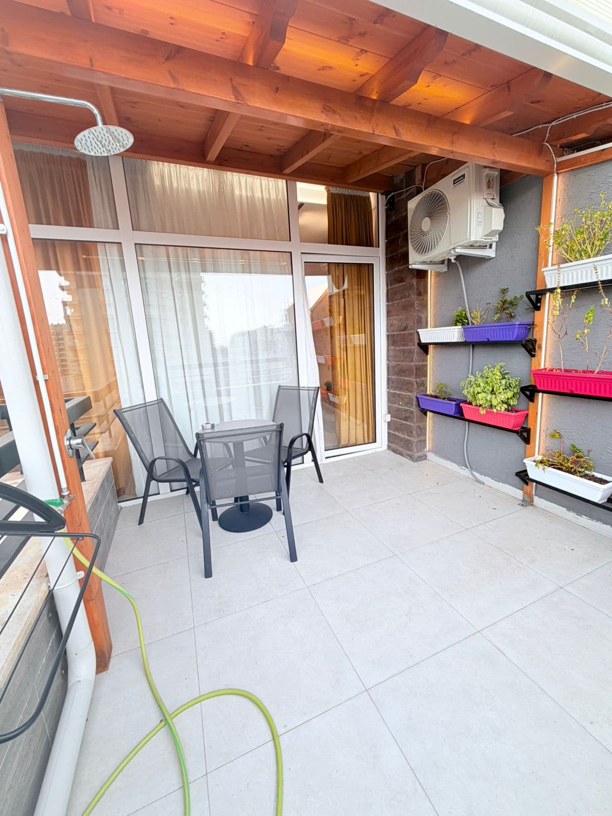 JEPET ME QERA APARTAMENT 1+1 POSTA DURRES 2