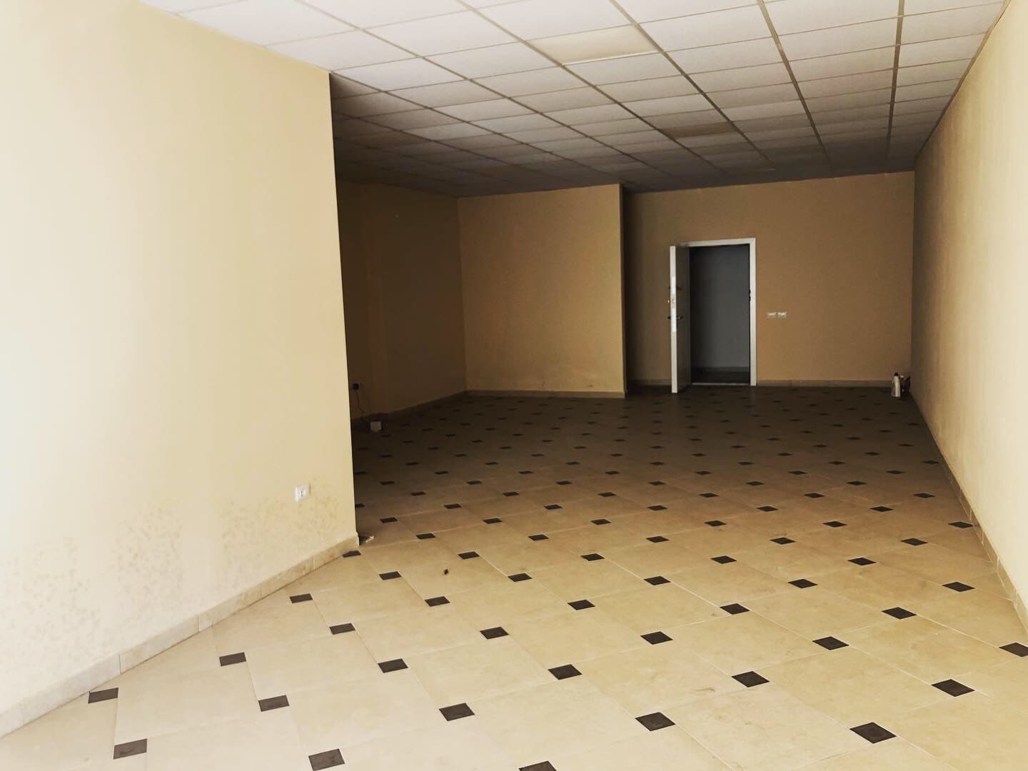 JEPET ME QERA AMBJENT 100 M2 PRANE GJYKATES,DURRES! 4