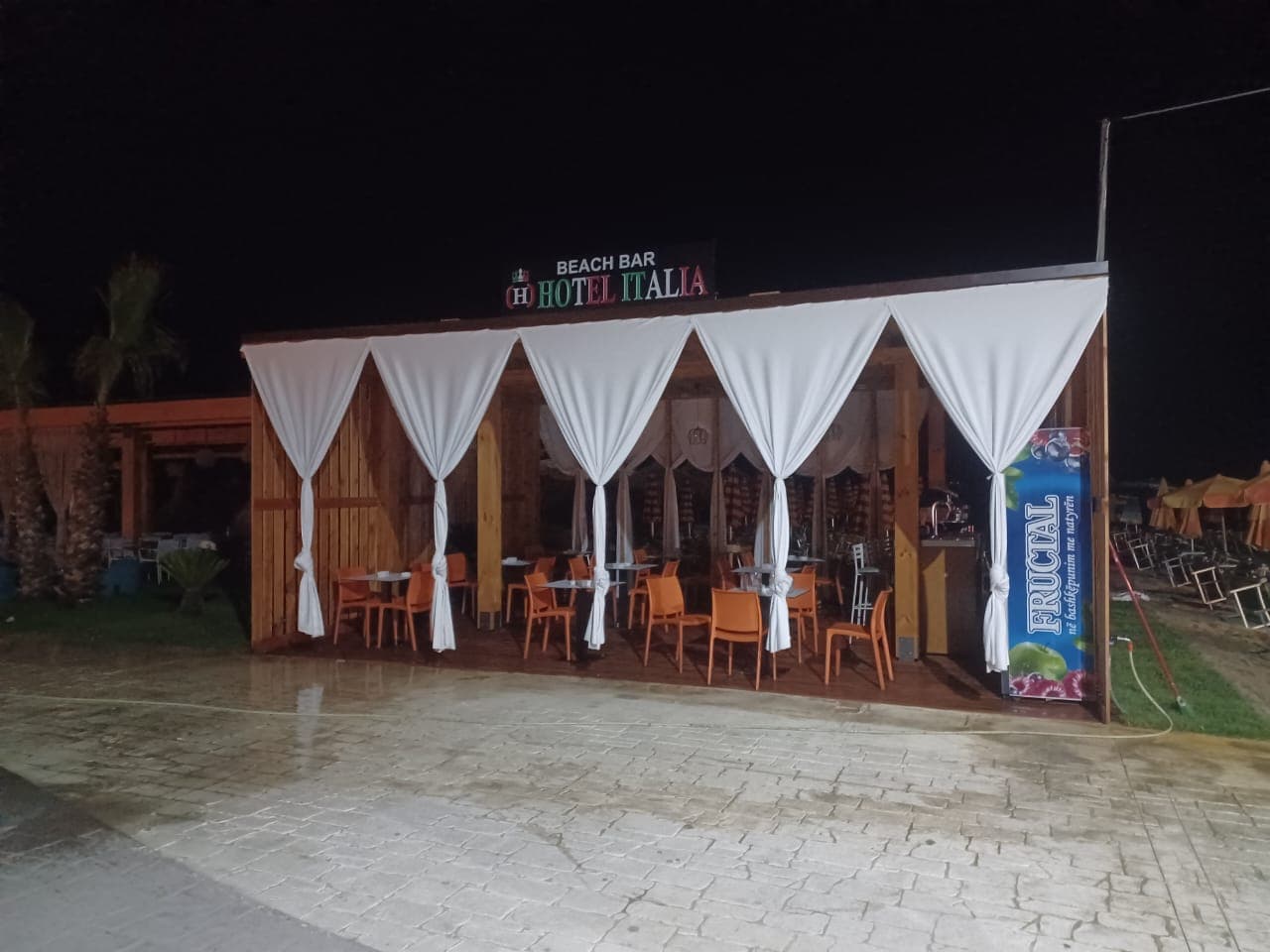 JEPET ME QERA HOTEL ITALIA PLAZH, DURRES 2