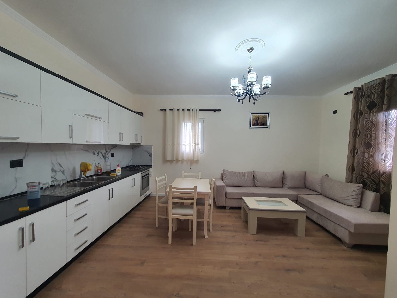 JEPET ME QERA KATI I 2 I NJE VILE PRANE URES SE DAJLANIT,DURRES
