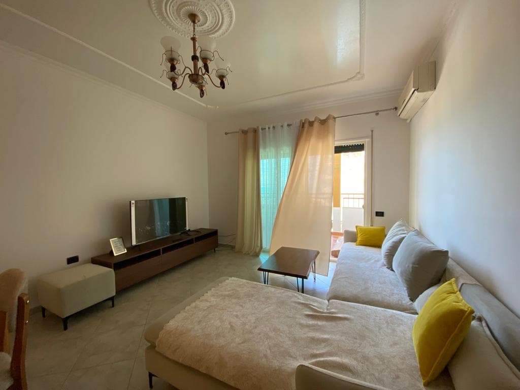 JEPET ME QERA APARTAMENT 2+1 ME PAMJE DETI PRANE BEL CONTI,SHKEMBI I KAVAJES,DURRES. 3
