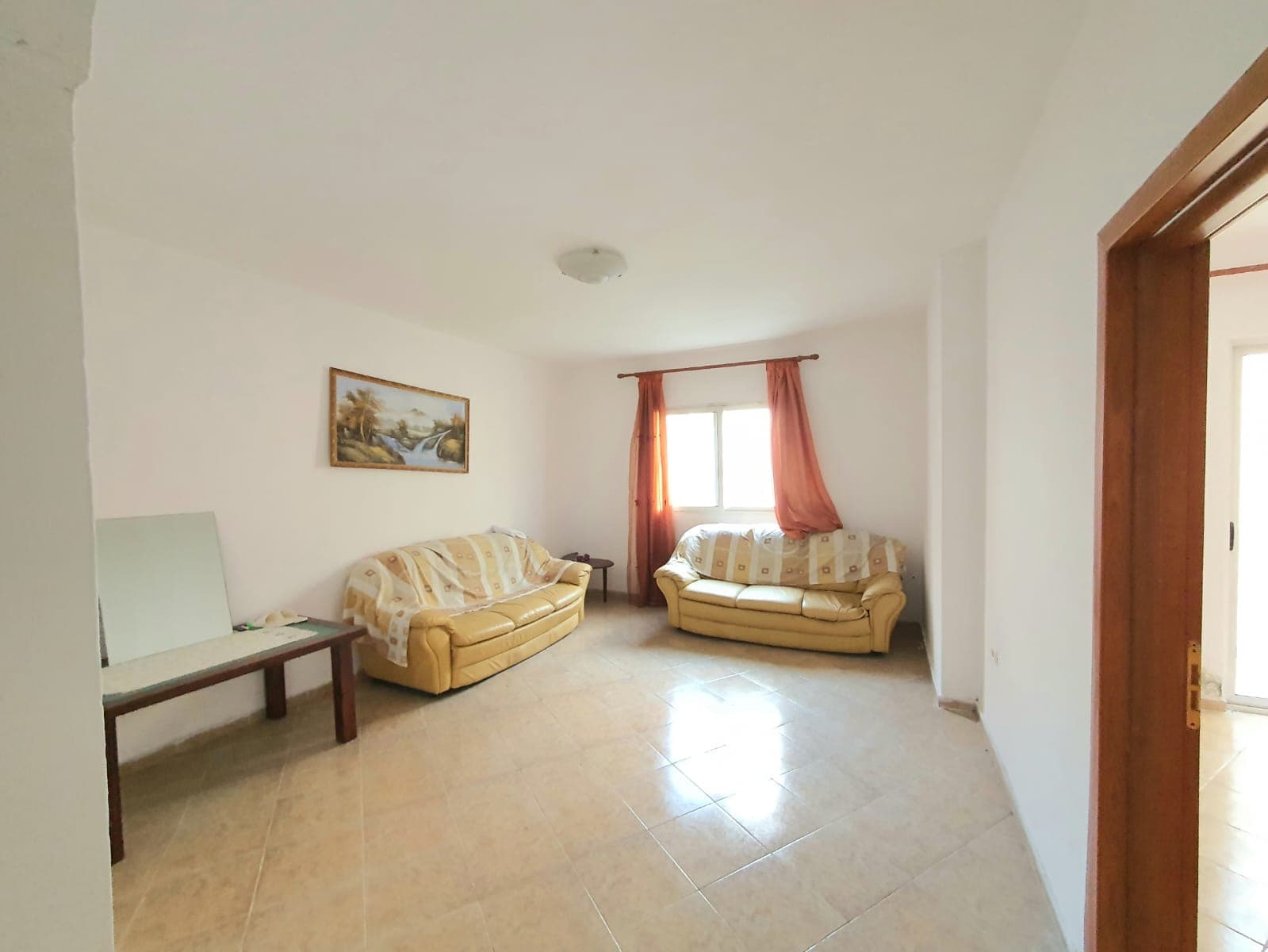 SHITET APARTAMENT 2+1 PRANE SHKOLLES BAJRAM CURRI.PLAZH,DURRES.