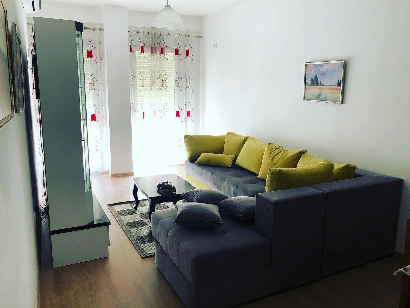 JEPET ME QERA APARTAMENT 1+1 TE VALUTA,DURRES! 2