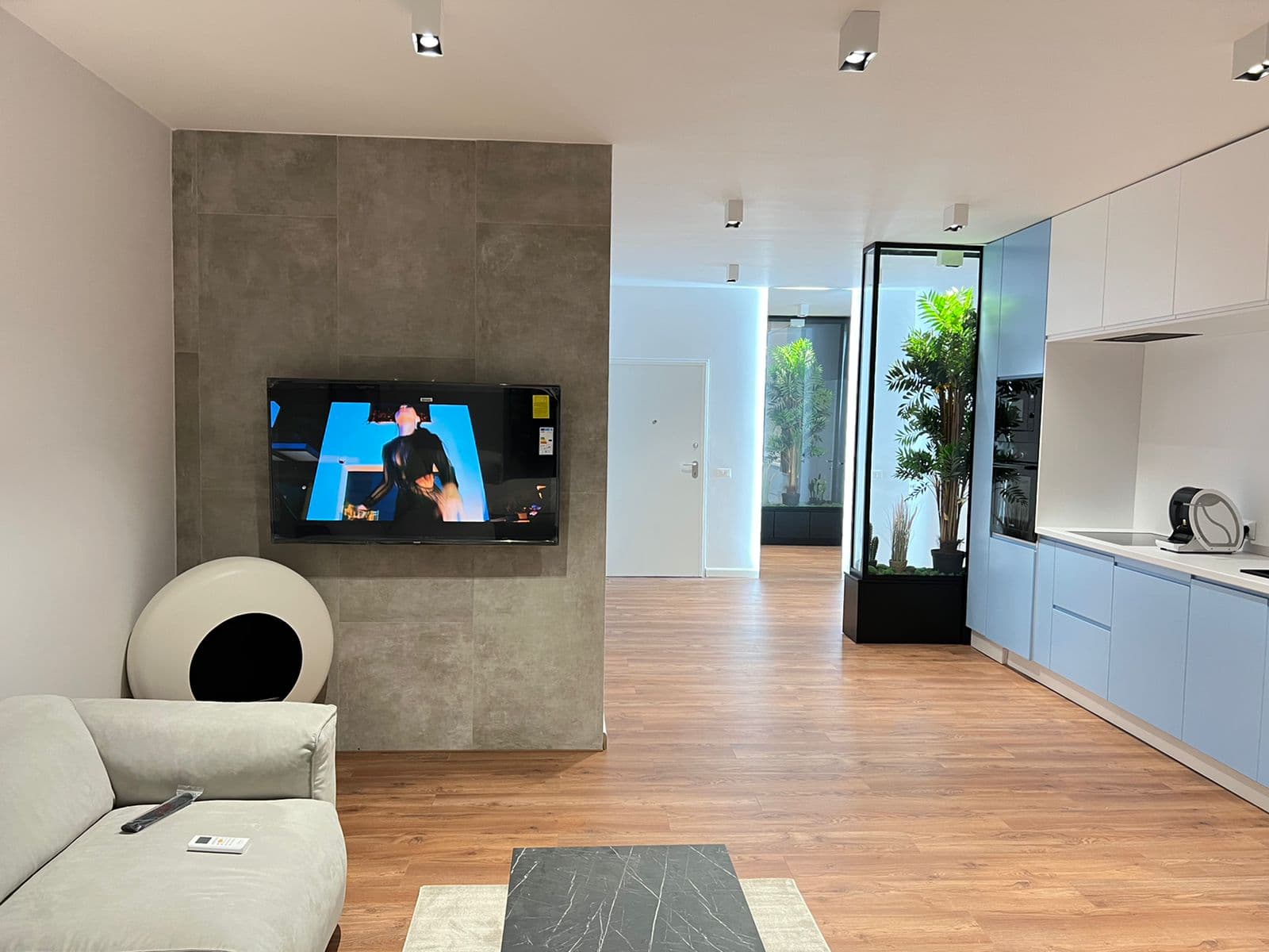 JEPET ME QERA APARTAMENT 1+1 , PRANE HOTEL ARVI, DURRES. 3