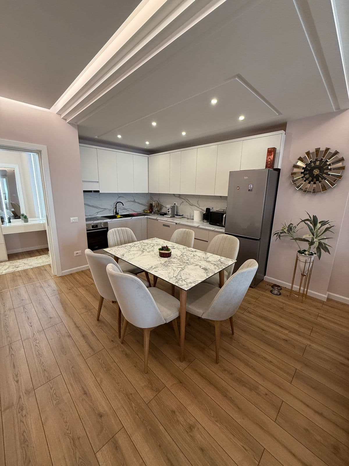 SHITET APARTAMENT 2+1, UJESJELLESI. DURRES. 3